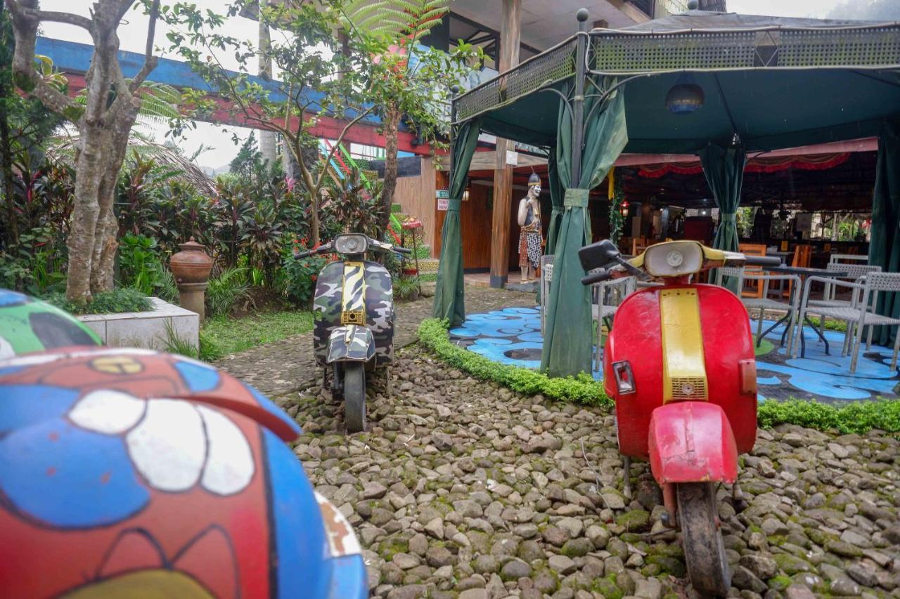Reddoorz Resort @ Tawangmangu Exterior photo