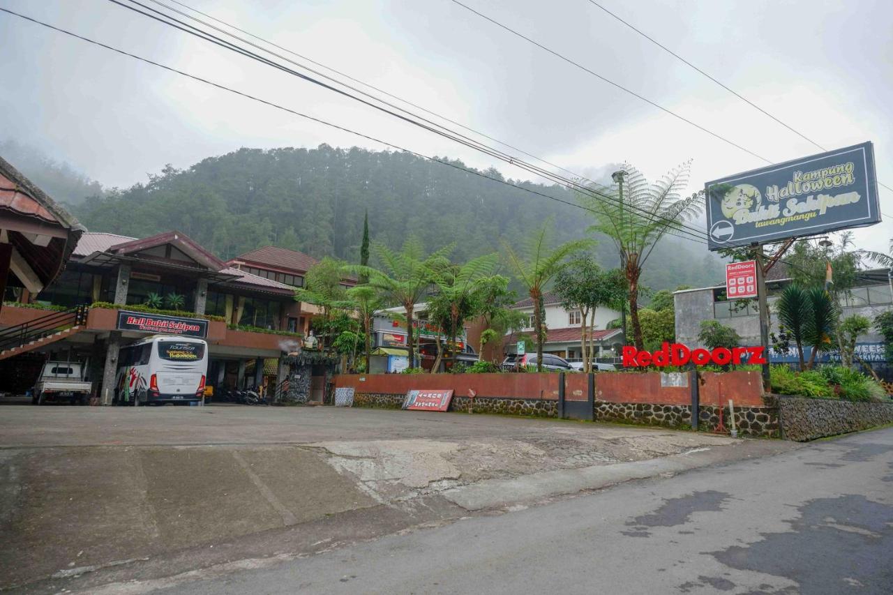 Reddoorz Resort @ Tawangmangu Exterior photo