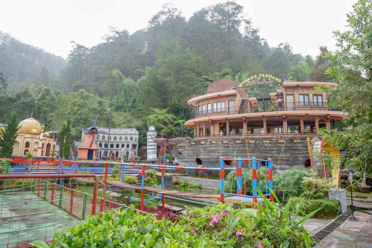 Reddoorz Resort @ Tawangmangu Exterior photo